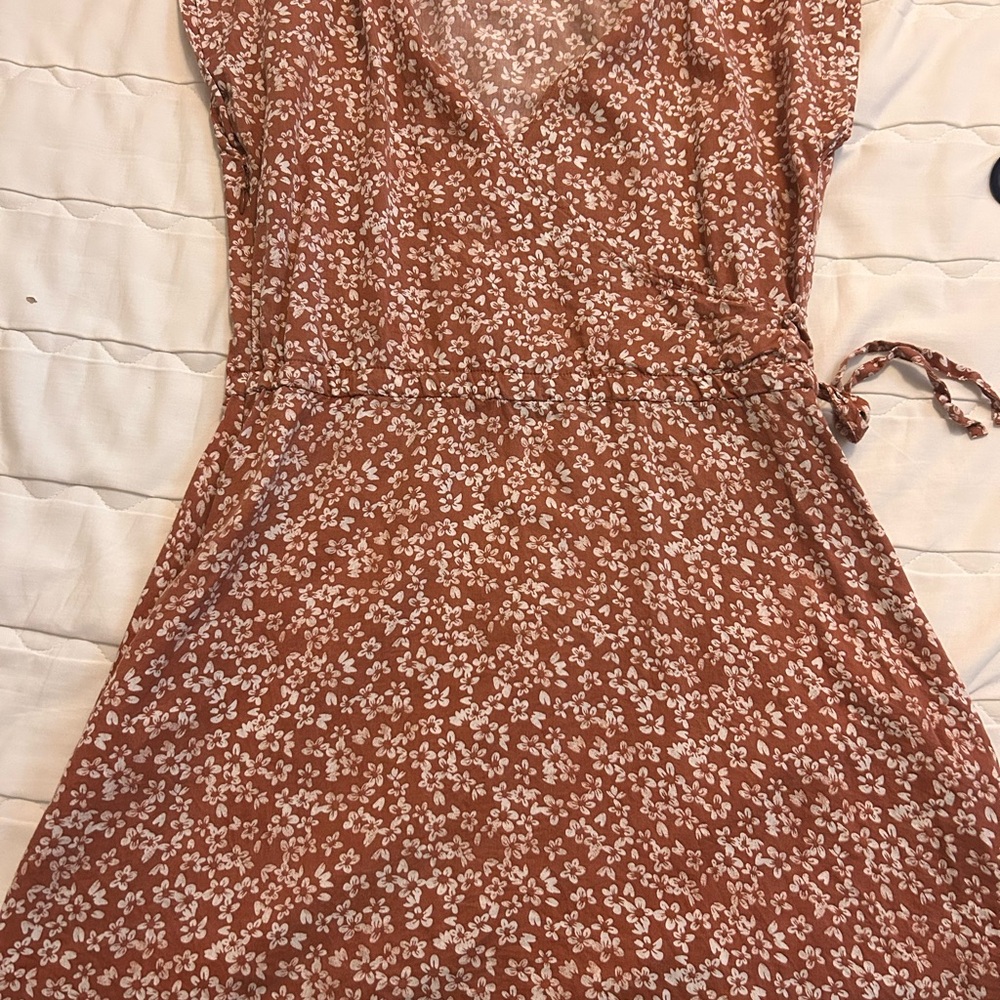 Floral Print Dress in light red by Tentree